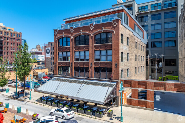 Más detalles para 322 N Broadway, Milwaukee, WI - Oficinas en alquiler