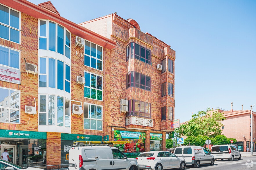 Calle del Doctor Miguel de Aguado, 10, Fuenlabrada, Madrid en alquiler - Foto del edificio - Imagen 3 de 3