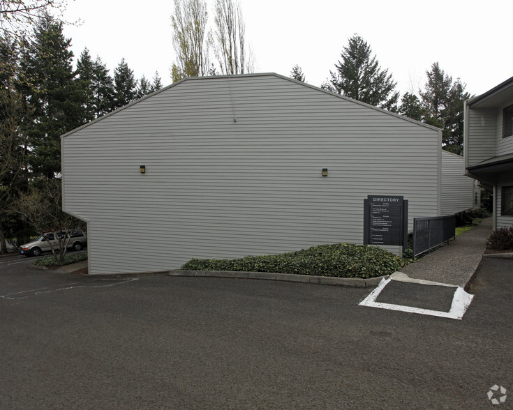 7460 SW Hunziker Rd, Tigard, OR en alquiler - Foto del edificio - Imagen 2 de 3