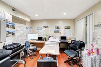 6358-6360 Van Nuys Blvd, Van Nuys, CA en alquiler Foto del edificio- Imagen 2 de 5