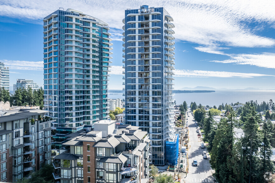 1493 Foster St, White Rock, BC en venta - Foto del edificio - Imagen 3 de 48