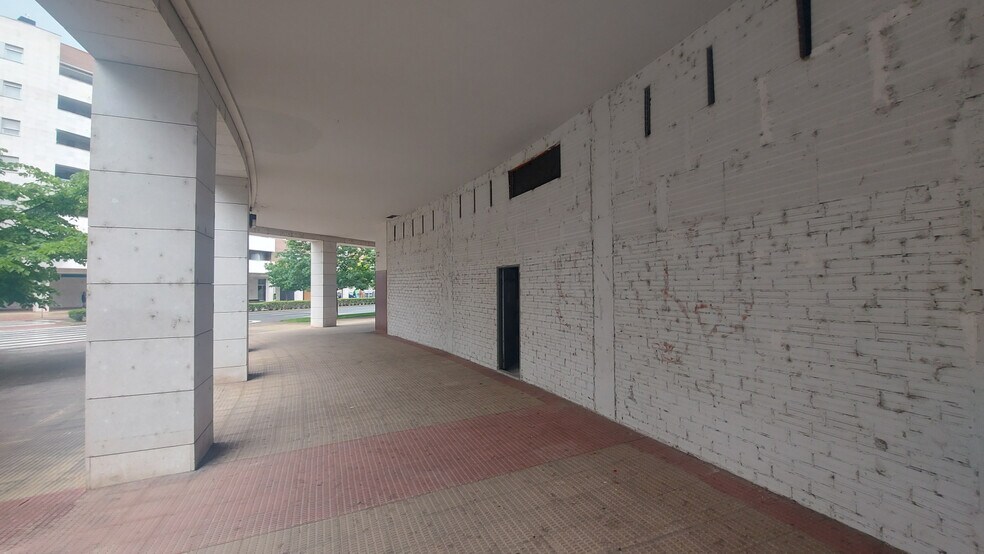Local en Logroño, La Rioja en alquiler - Foto del edificio - Imagen 2 de 2
