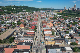 2000 E Carson St, Pittsburgh, PA - VISTA AÉREA  vista de mapa - Image1