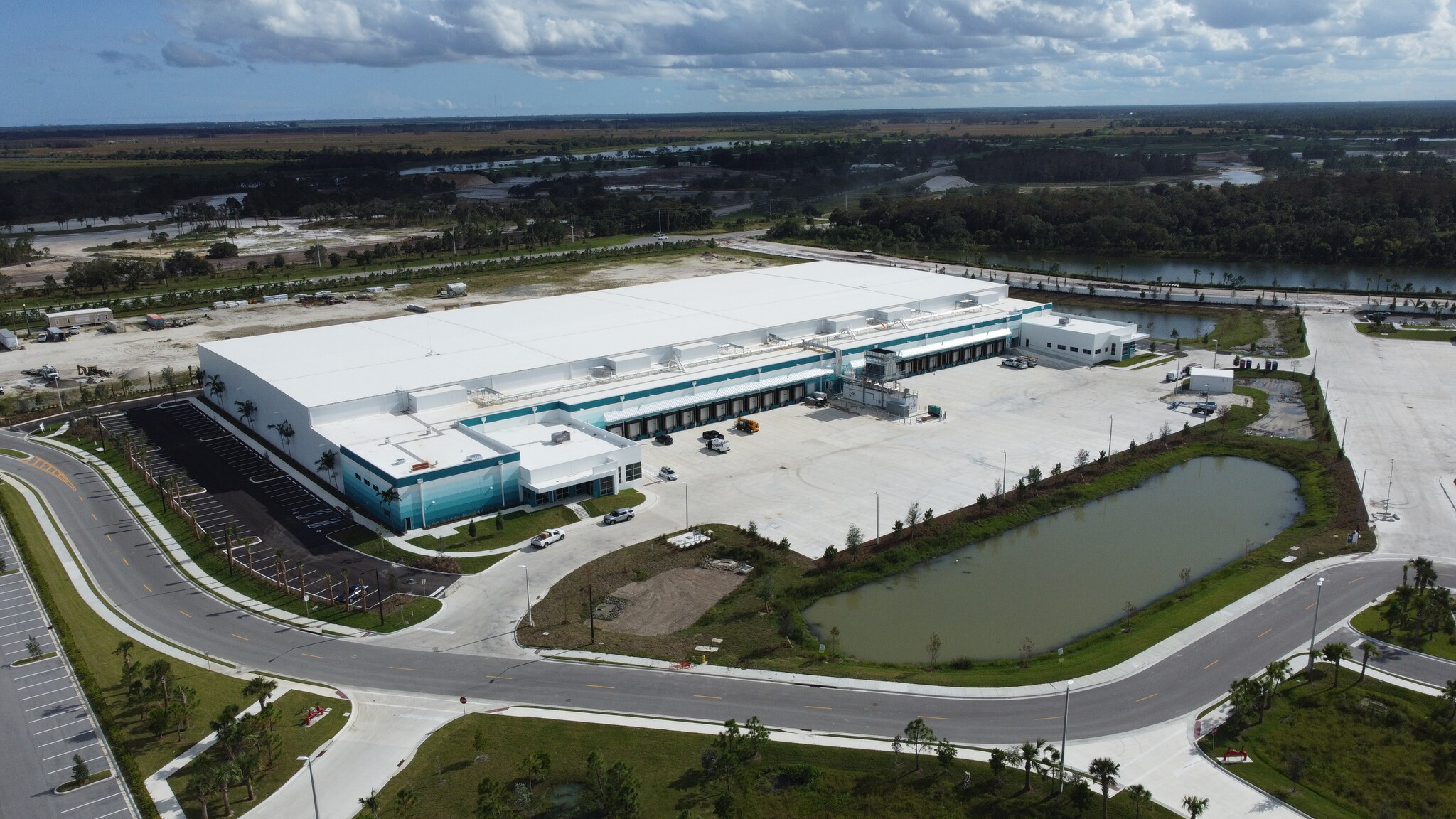 2500 SW Kanner Hwy, Stuart, FL en alquiler Foto del edificio- Imagen 1 de 2