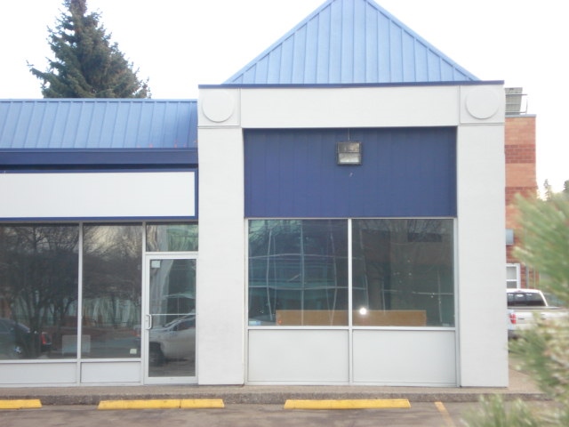 102 6th Ave, Medicine Hat, AB en venta - Foto del edificio - Imagen 2 de 2