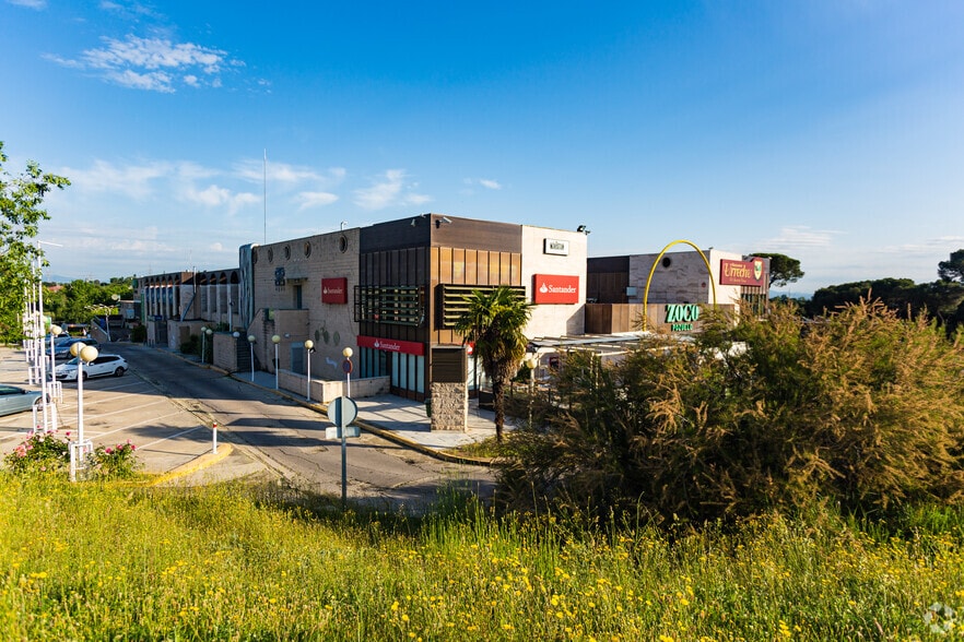 Calle Barlovento, 30, Pozuelo de Alarcón, Madrid en alquiler - Foto del edificio - Imagen 2 de 4