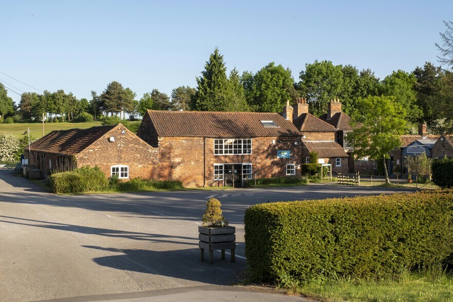 2 Oxton Rd, Calverton en venta - Foto del edificio - Imagen 3 de 15