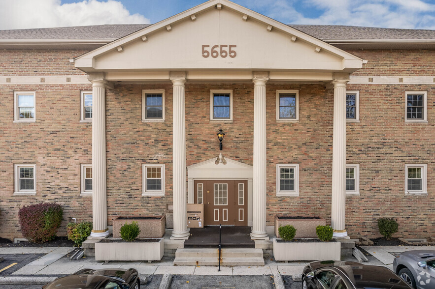 5655 N High St, Worthington, OH en alquiler - Foto del edificio - Imagen 1 de 10