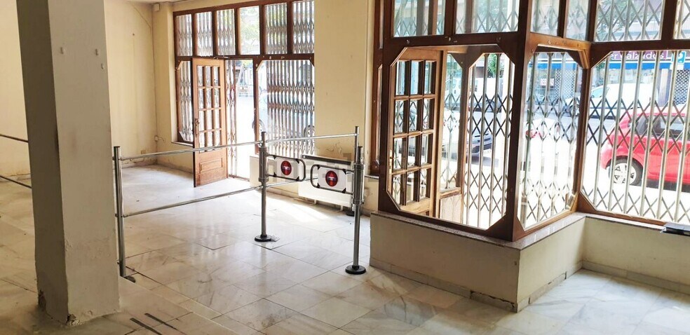 Local en Salamanca en venta - Foto del edificio - Imagen 3 de 4