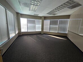 9703 Richmond Ave, Houston, TX en alquiler Foto del interior- Imagen 2 de 3