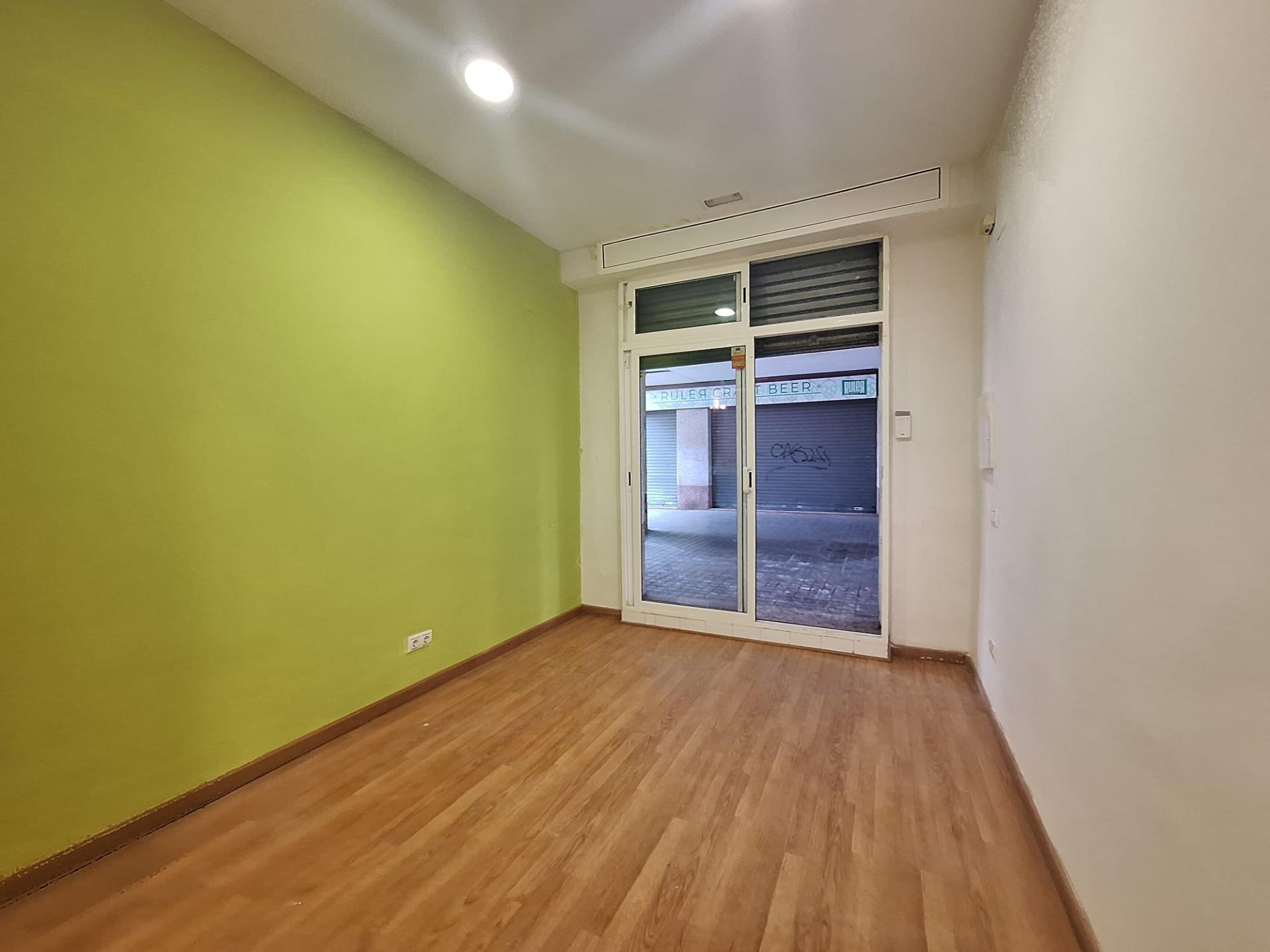 Local en Barberà del Vallès, Barcelona en alquiler Foto principal- Imagen 1 de 4