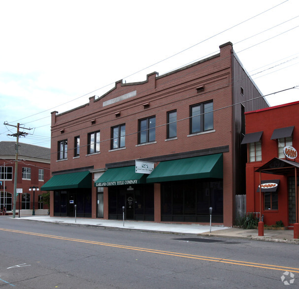 401-403 Ouachita Ave, Hot Springs National Park, AR en alquiler - Foto del edificio - Imagen 2 de 11