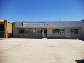 711 E Florence Blvd, Casa Grande, AZ en alquiler Foto del edificio- Imagen 1 de 1