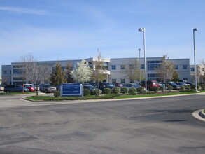 2512 E Dupont Rd, Fort Wayne, IN en alquiler Foto del edificio- Imagen 1 de 3