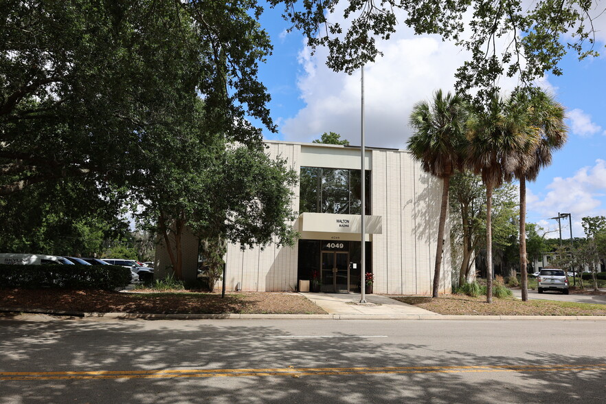 4049 Woodcock Dr, Jacksonville, FL en alquiler - Foto del edificio - Imagen 1 de 3