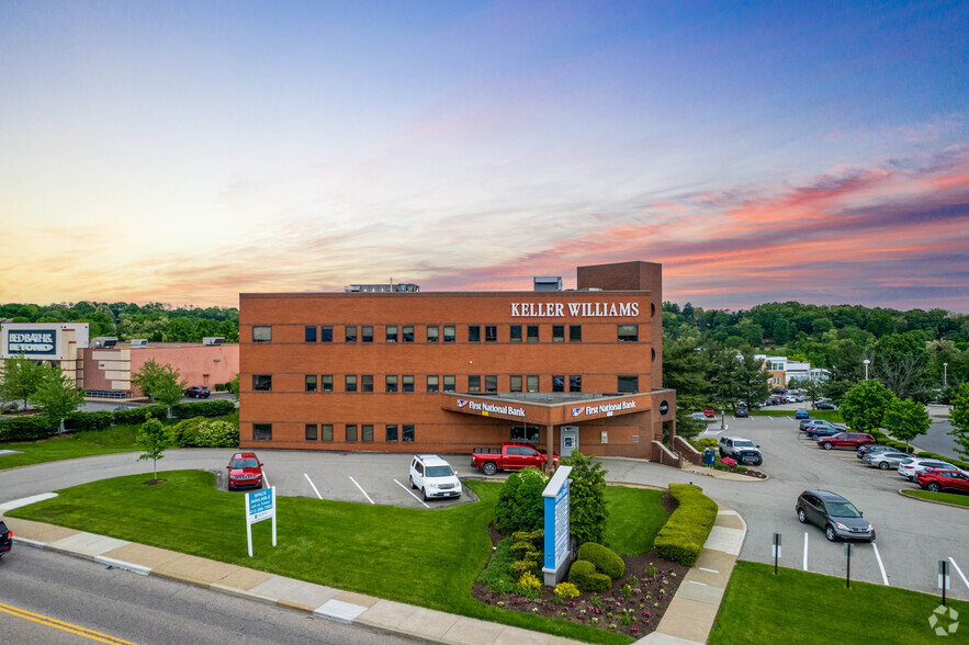 1500 Oxford Dr, Bethel Park, PA en alquiler - Foto del edificio - Imagen 2 de 4