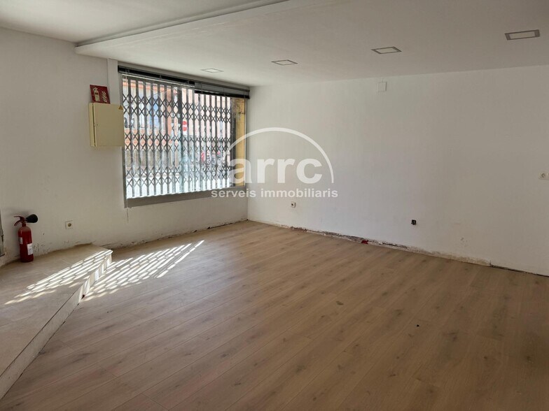 Local en Premià de Mar, Barcelona en alquiler - Foto del edificio - Imagen 2 de 3