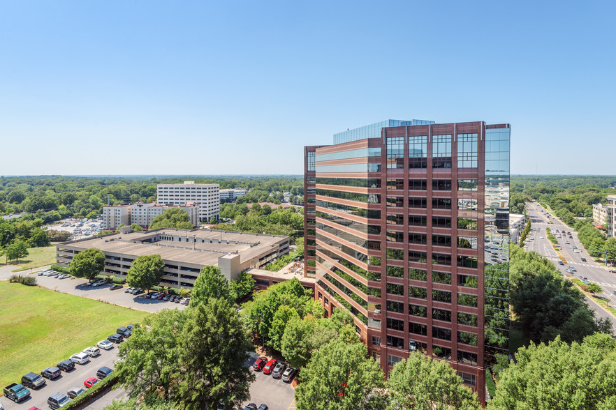 6000 Fairview Rd, Charlotte, NC en alquiler - Foto del edificio - Imagen 1 de 2