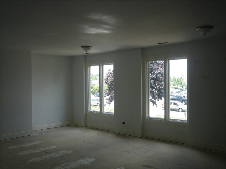 103 E Ogden Ave, Clarendon Hills, IL en alquiler - Foto del interior - Imagen 3 de 61