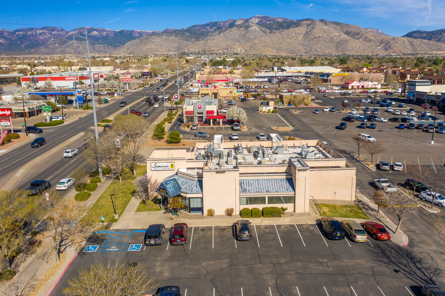 9500 Montgomery Blvd NE, Albuquerque, NM en alquiler - Foto del edificio - Imagen 3 de 9