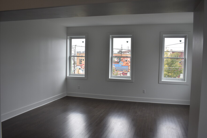 100 E McMicken Ave, Cincinnati, OH en venta - Foto del edificio - Imagen 3 de 23