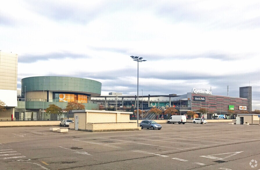 Calle Don Juan Tenorio, 3, Alcalá de Henares, Madrid en alquiler - Foto del edificio - Imagen 2 de 4
