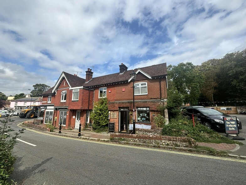 2 London Rd, Horndean en venta - Foto del edificio - Imagen 2 de 28