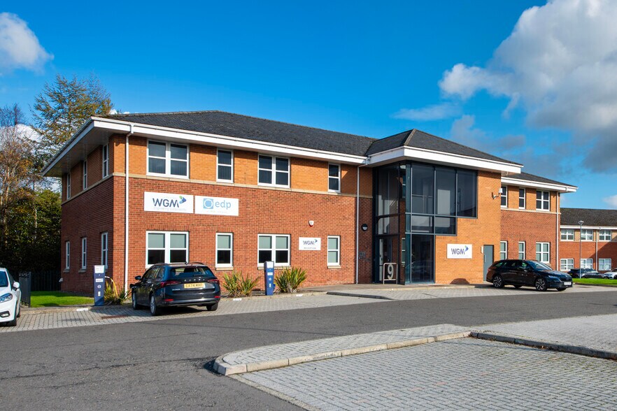 9 Deer Park Ave, Livingston en alquiler - Foto del edificio - Imagen 1 de 5