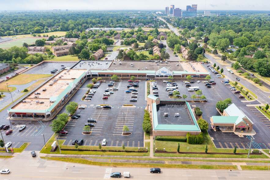 19715-19855 W Twelve Mile Rd, Southfield, MI en alquiler - Foto del edificio - Imagen 2 de 17