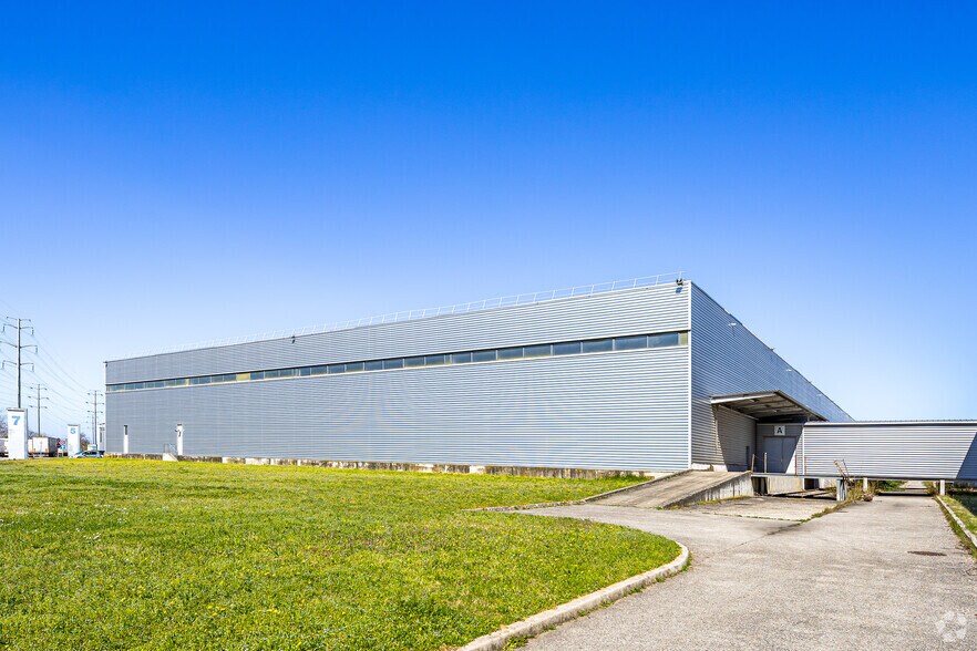 30 Rue Du Traité De Rome, Mions en alquiler - Foto del edificio - Imagen 2 de 4