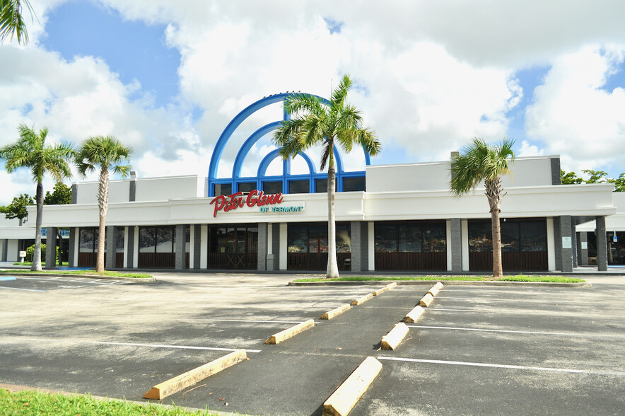 2901 W Oakland Park Blvd, Oakland Park, FL en alquiler - Foto del edificio - Imagen 2 de 14