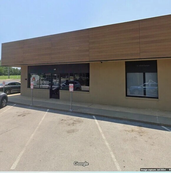 247-257 S Coltrane Rd, Edmond, OK en alquiler - Foto del edificio - Imagen 1 de 6