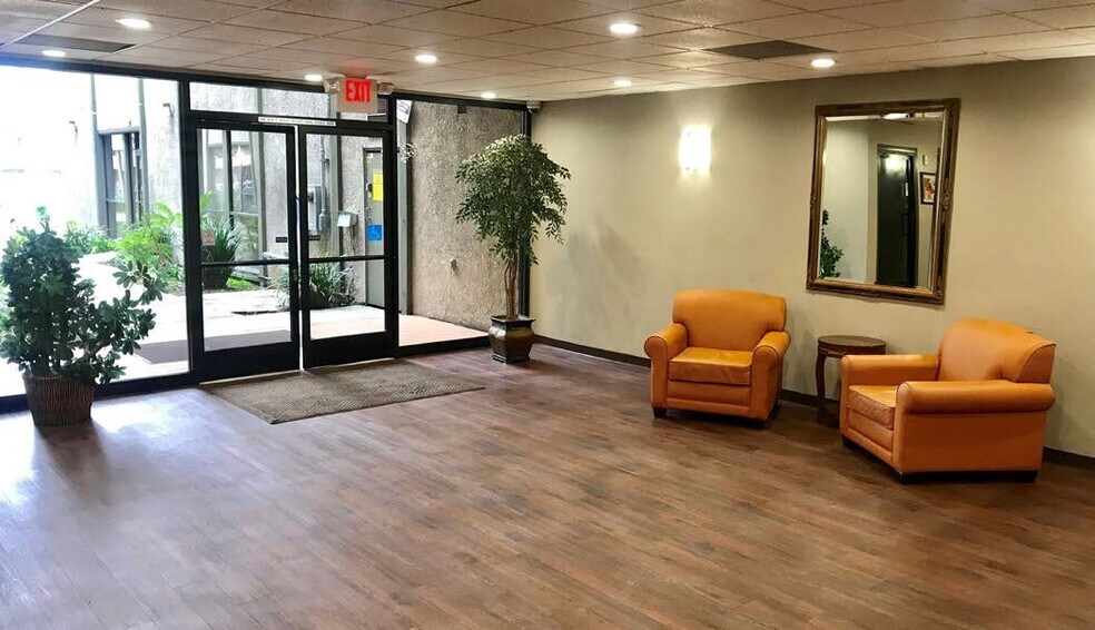 15335 Morrison St, Sherman Oaks, CA en alquiler - Vestíbulo - Imagen 2 de 8