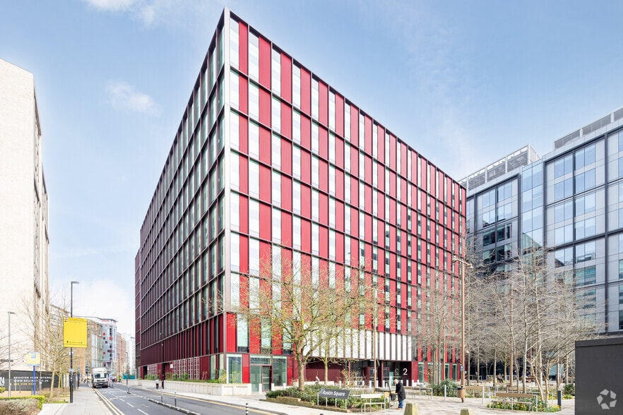 Dingwall Rd, Croydon en alquiler - Foto principal - Imagen 1 de 2