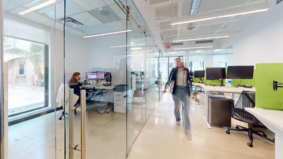 66-68 W Flagler St, Miami, FL en alquiler - Foto del interior - Imagen 2 de 25