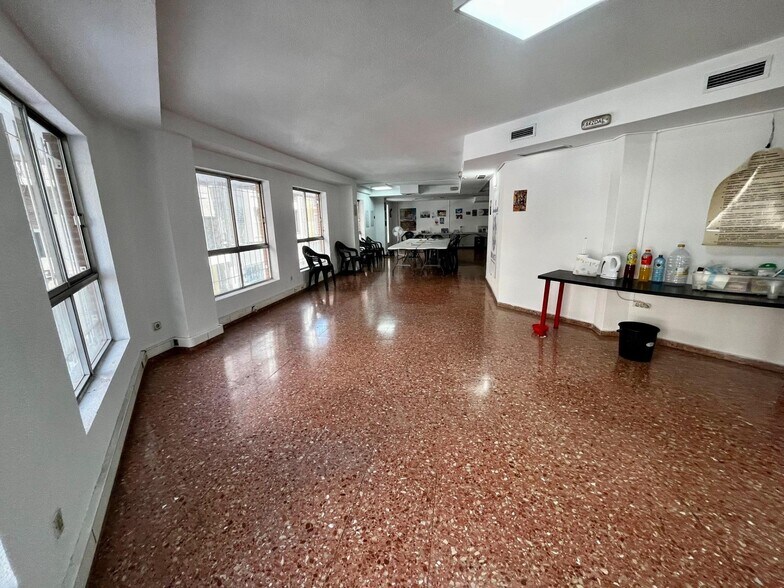Local en Alicante en venta - Foto del interior - Imagen 3 de 21
