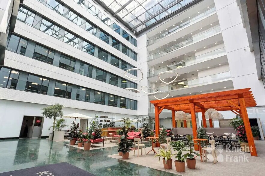 65 Rue Camille Desmoulins, Issy-les-Moulineaux en alquiler - Foto del edificio - Imagen 3 de 15