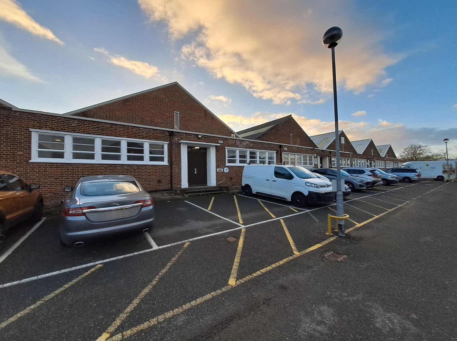 16-21 Tewin Rd, Welwyn Garden City en alquiler Foto del edificio- Imagen 1 de 2