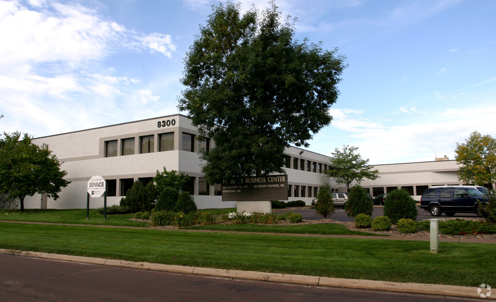 8300-8324 Pillsbury Ave S, Bloomington, MN en alquiler - Foto del edificio - Imagen 2 de 6