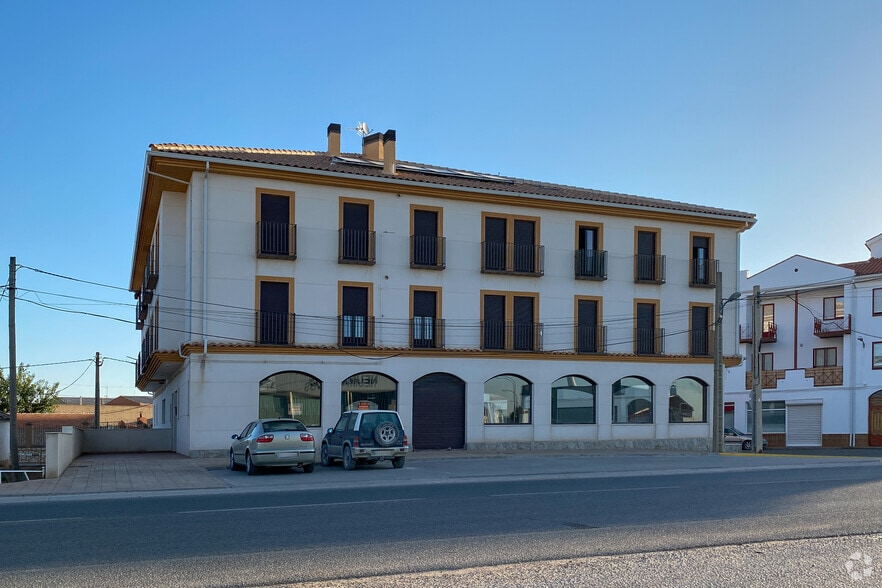 Avenida de Magallanes, 21, Santa Cruz de la Zarza, Toledo en venta - Foto del edificio - Imagen 2 de 2