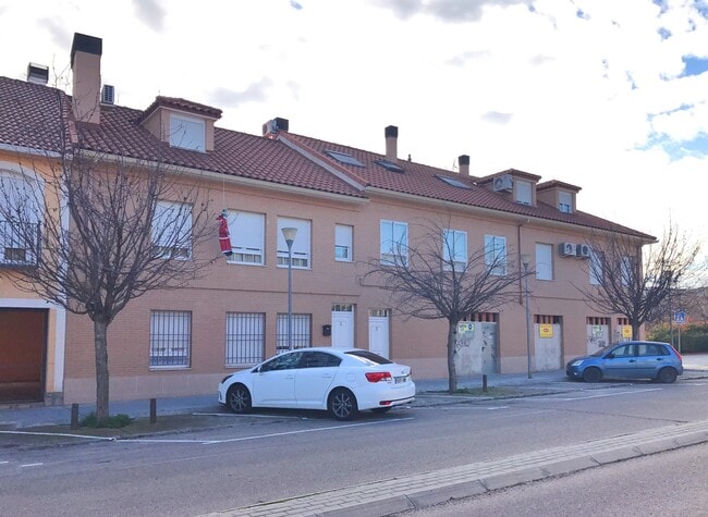 Más detalles de Paseo del Descubrimiento, 51, San Martín de la Vega - Edificio residencial​ en venta