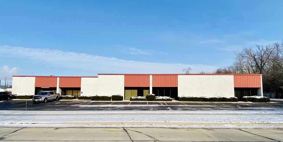 2416 Industrial Dr, Neenah, WI en alquiler - Foto del edificio - Imagen 2 de 5