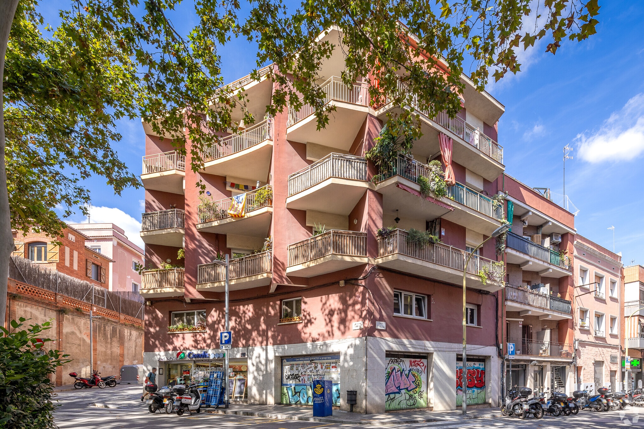 Edificio residencial en Barcelona, Barcelona en venta Foto principal- Imagen 1 de 5