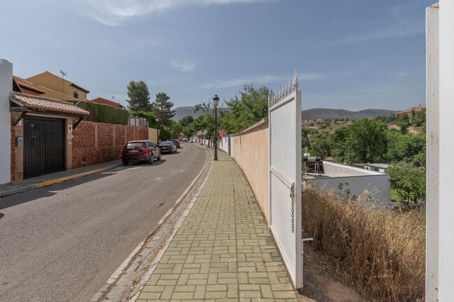 Más detalles de Calle Malva, 69A, Villa de Otura - Terreno en venta