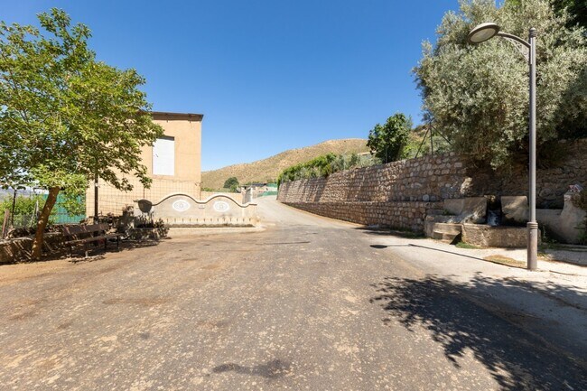 Más detalles de Calle Fuente 16 Caños, Güéjar Sierra - Terreno en venta