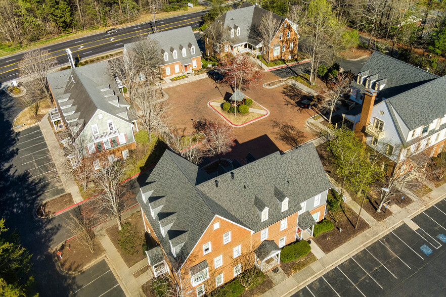 3937-3965 Holcomb Bridge Rd, Peachtree Corners, GA en alquiler - Vista aérea - Imagen 2 de 10