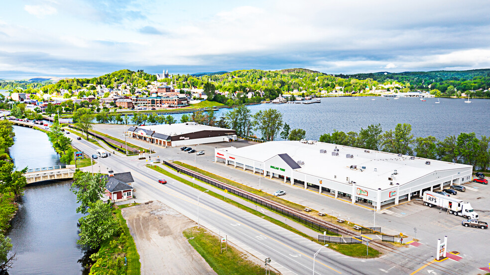 59 Waterfront Plz, Newport, VT en alquiler - Foto del edificio - Imagen 1 de 4