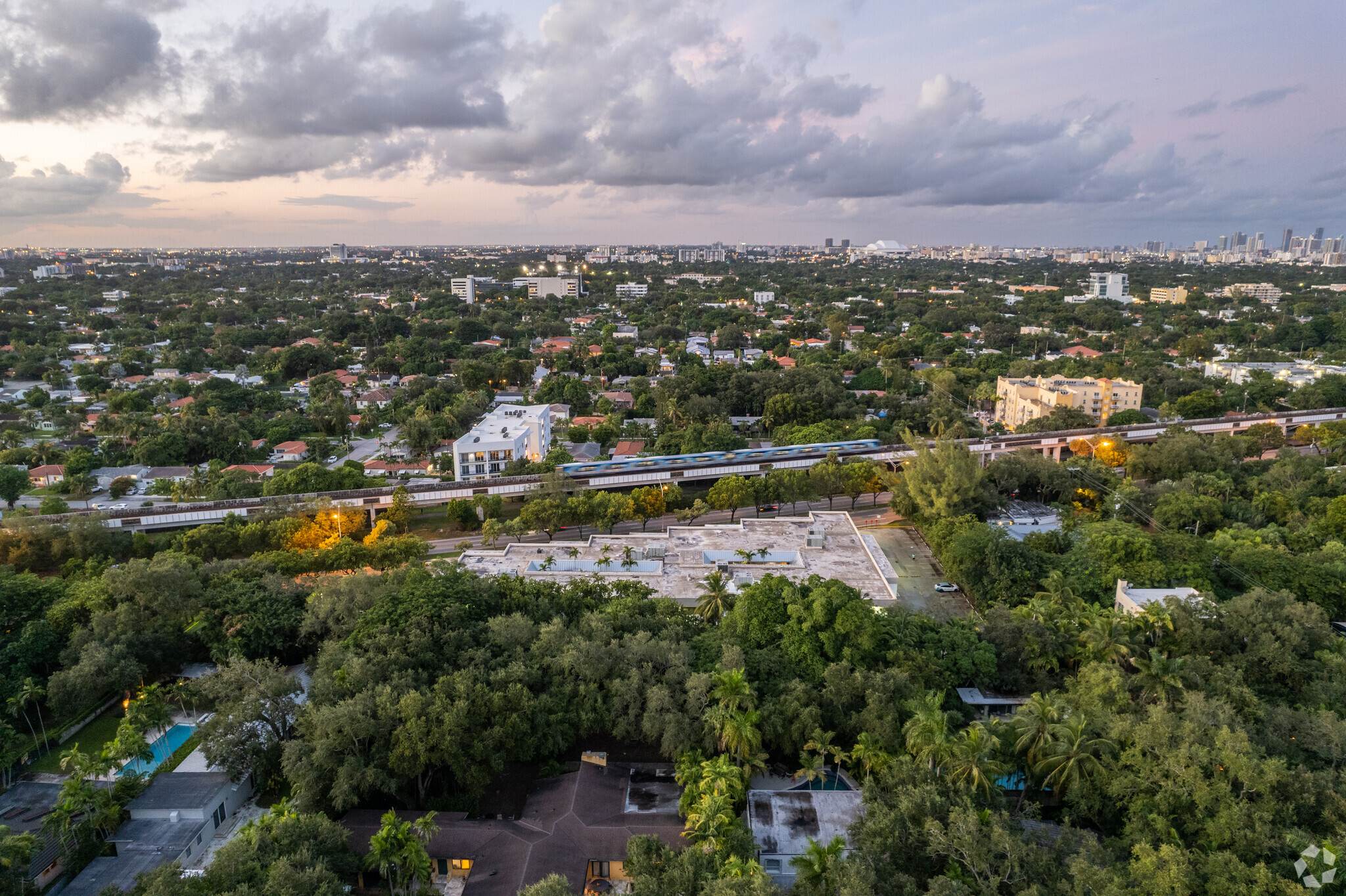 2000 S Dixie Hwy, Miami, FL en alquiler Vista aérea- Imagen 1 de 18