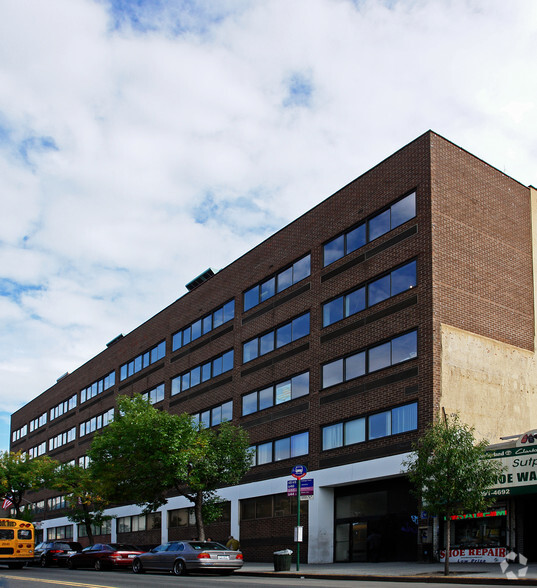 9015-9027 Sutphin Blvd, Jamaica, NY en alquiler - Foto del edificio - Imagen 2 de 5