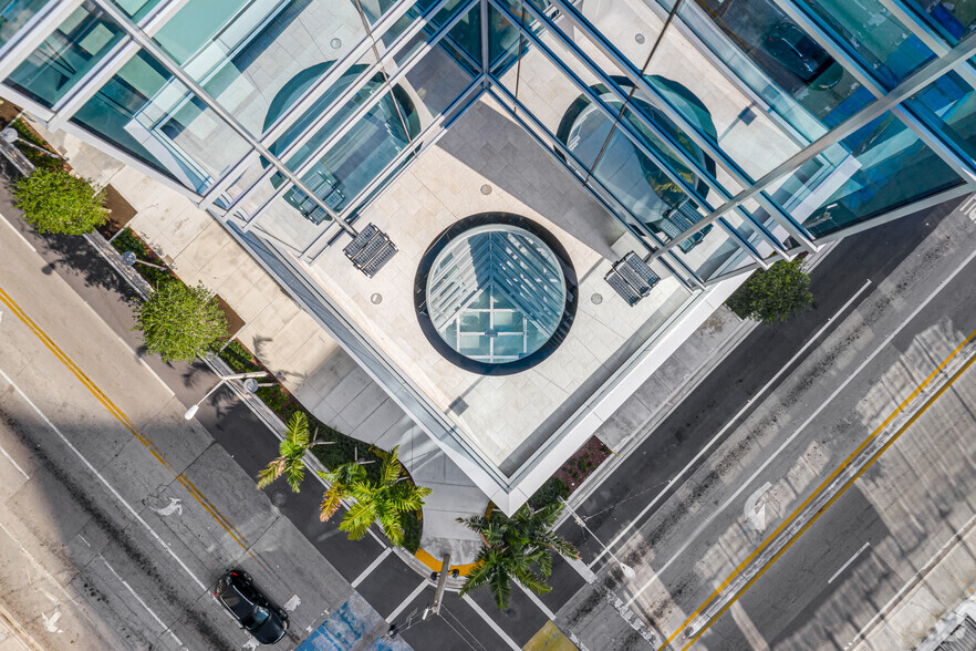 201 E Las Olas Blvd, Fort Lauderdale, FL en alquiler - Foto del edificio - Imagen 2 de 22